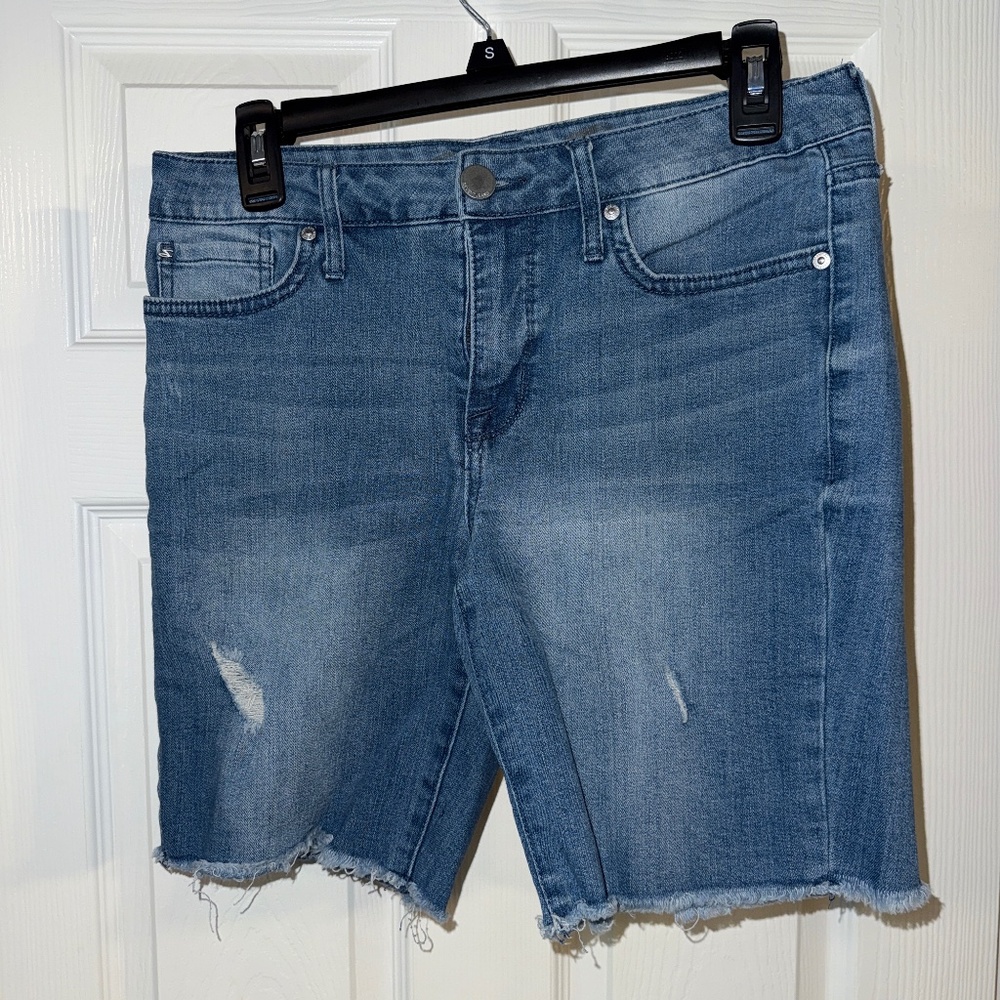 WOMENS SEVEN7 BERMUDA SHORTS